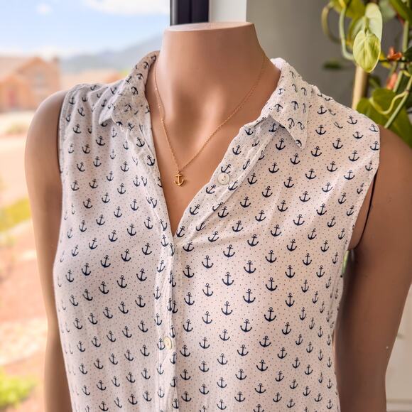 Coliseum Collection-Collared Sleeveless Buttoned Navy Anchor Top-Women’s Medium - Picture 3 of 10